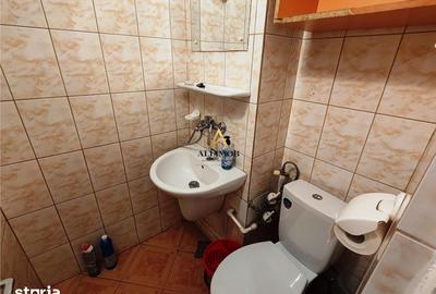 Apartament cu 2 camere semidecomandat în Democrației