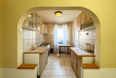 Apartament cu 2 camere decomandat în UTA - 7
