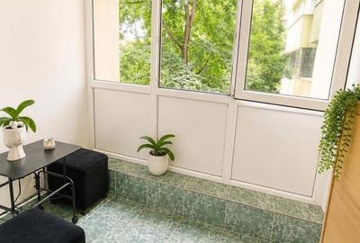 Apartament cu 3 camere decomandat în Lacul Tei