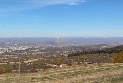 Teren de 2900 mp, în Borhanci