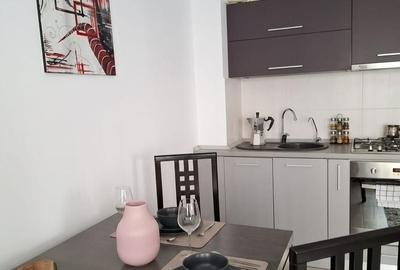 Apartament cu 2 camere decomandat, mobilat în Primo