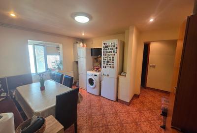 Apartament cu 2 camere decomandat în Aradului