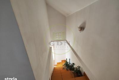 Casă cu 5 camere cu Teren 176 Mp în Lascăr Catargiu