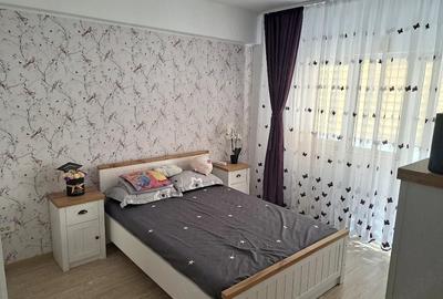 Apartament cu 2 camere semidecomandat în Roșu