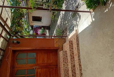 Casă cu 2 camere cu Teren 2281 Mp în Tinca