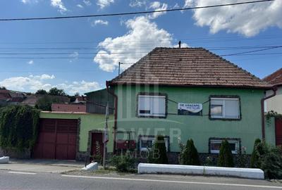 Casă individuală cu 6 camere cu Canalizare în Șeica Mare - 1