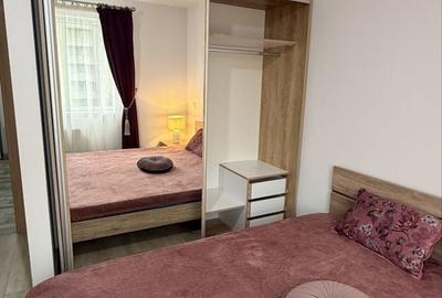 Apartament cu 2 camere decomandat în Tractorul - 4