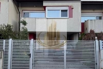 Casă cu 4 camere cu Canalizare în Aradului