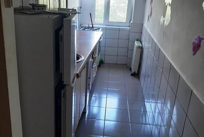 Garsonieră decomandată în Micro 14 - 2