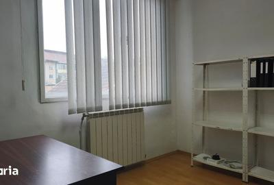 Spațiu comercial, de 30 mp, în Central - 4