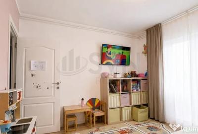 Apartament cu 4 camere decomandat în Nerva Traian