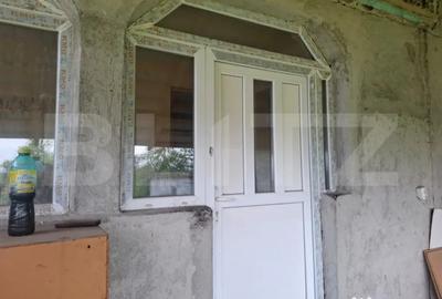 Casă cu 5 camere cu Teren 2300 Mp în Mătăsaru