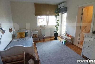Casă cu 7 camere cu Teren 1100 Mp în Central - 3