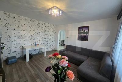 Apartament cu 3 camere decomandat în Micro 4 - 1