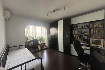 Apartament cu 4 camere decomandat în Plopilor - 2