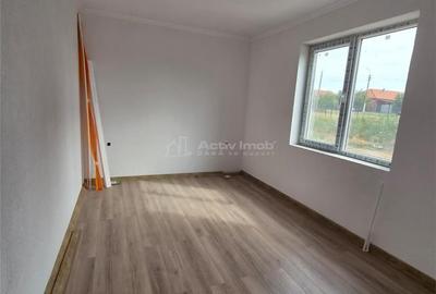 Casă cu 3 camere cu Teren 350 Mp în Variaș