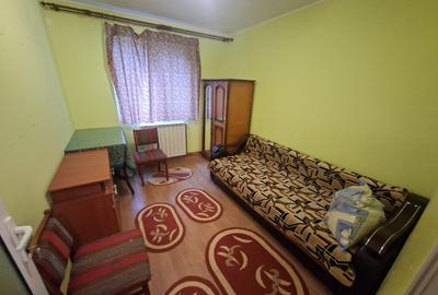 Apartament cu 2 camere semidecomandat în Podu Roș