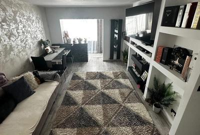 Apartament cu 4 camere decomandat în Central