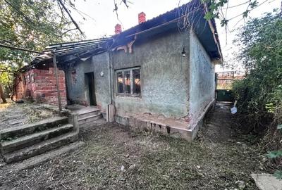 Casă cu 4 camere cu Teren 555 Mp în Central