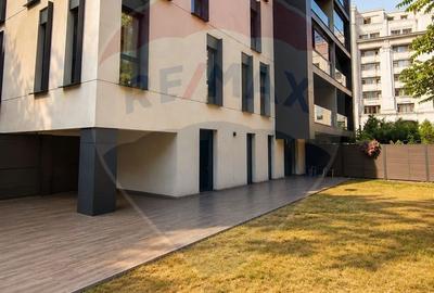 Apartament cu 4 camere decomandat în Centrul Civic