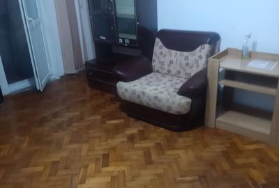 Apartament cu 2 camere în Micro 5