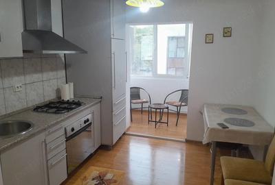 Apartament cu 2 camere decomandat în Torontalului