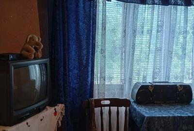 Casă cu 4 camere cu Teren 1900 Mp în Central - 1