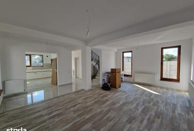 Casă cu 4 camere cu Teren 340 Mp în Berceni