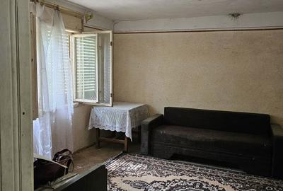 Casă cu 4 camere în Ciuntești - 1