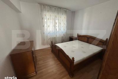 Apartament cu 3 camere decomandat în Micro 11