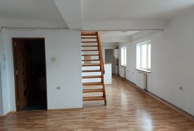 Apartament cu 3 camere în Găvana 3 - 1