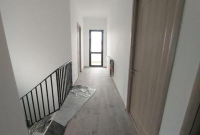 Casă cu 5 camere cu Teren 400 Mp în Central