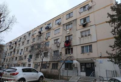 Apartament semidecomandat în Nicolina