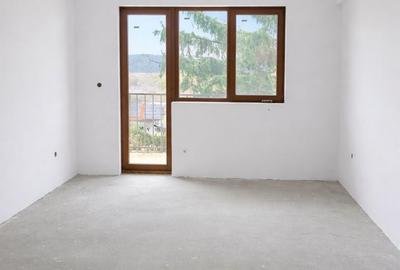 Apartament cu 3 camere decomandat în Central - 2