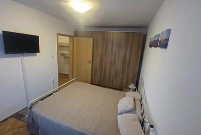 Apartament cu 3 camere decomandat în Spitalul Județean