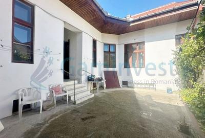Casă cu 3 camere cu Canalizare în Orașul Nou