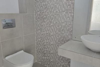 Casă cu 4 camere cu Teren 220 Mp în Corbeanca
