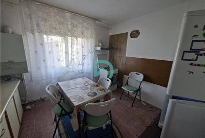 Apartament cu 3 camere decomandat în Județean - 16