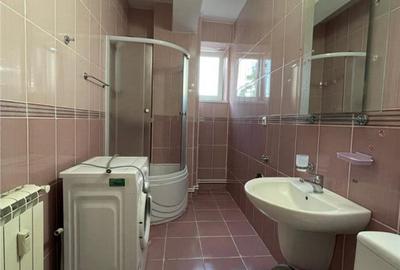 Apartament cu 2 camere decomandat în Babadag