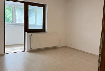 Spațiu comercial, de 25 mp, în Central - 1