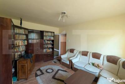 Apartament cu 2 camere semidecomandat în Micro 4