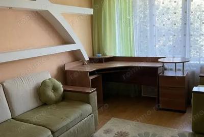 Apartament cu 2 camere decomandat în Scriitorilor