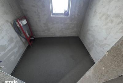 Casă cu 5 camere cu Teren 300 Mp în Central
