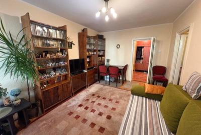 Apartament cu 3 camere semidecomandat, mobilat în Iancului