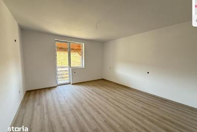 Casă cu 4 camere cu Teren 372 Mp în Central - 5