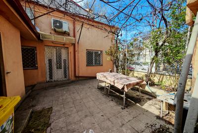 Casă individuală cu 6 camere cu Canalizare în Central - 2