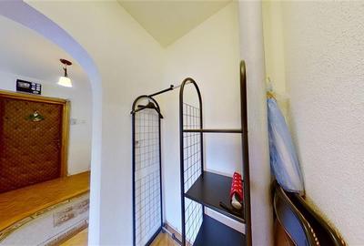 Apartament cu 4 camere decomandat, mobilat în Tractorul - 9