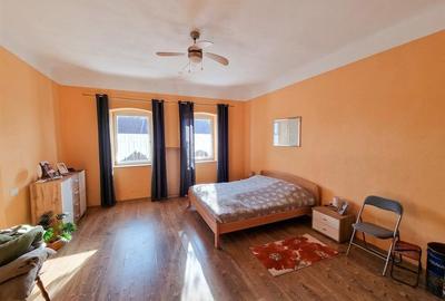 Casă cu 4 camere cu Teren 2700 Mp în Girișu de Criș - 17