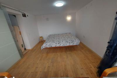 Apartament cu 3 camere în Micro 9 - 1
