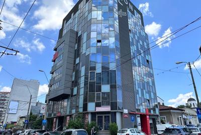 Birou, de 300 mp, în Ultracentral